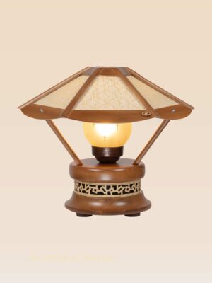 Artistic wooden table lamp with wide woven-pattern shade – Checkmark