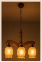 wooden-chandelier-warm-light-dubai-checkmark-208-3-light-on
